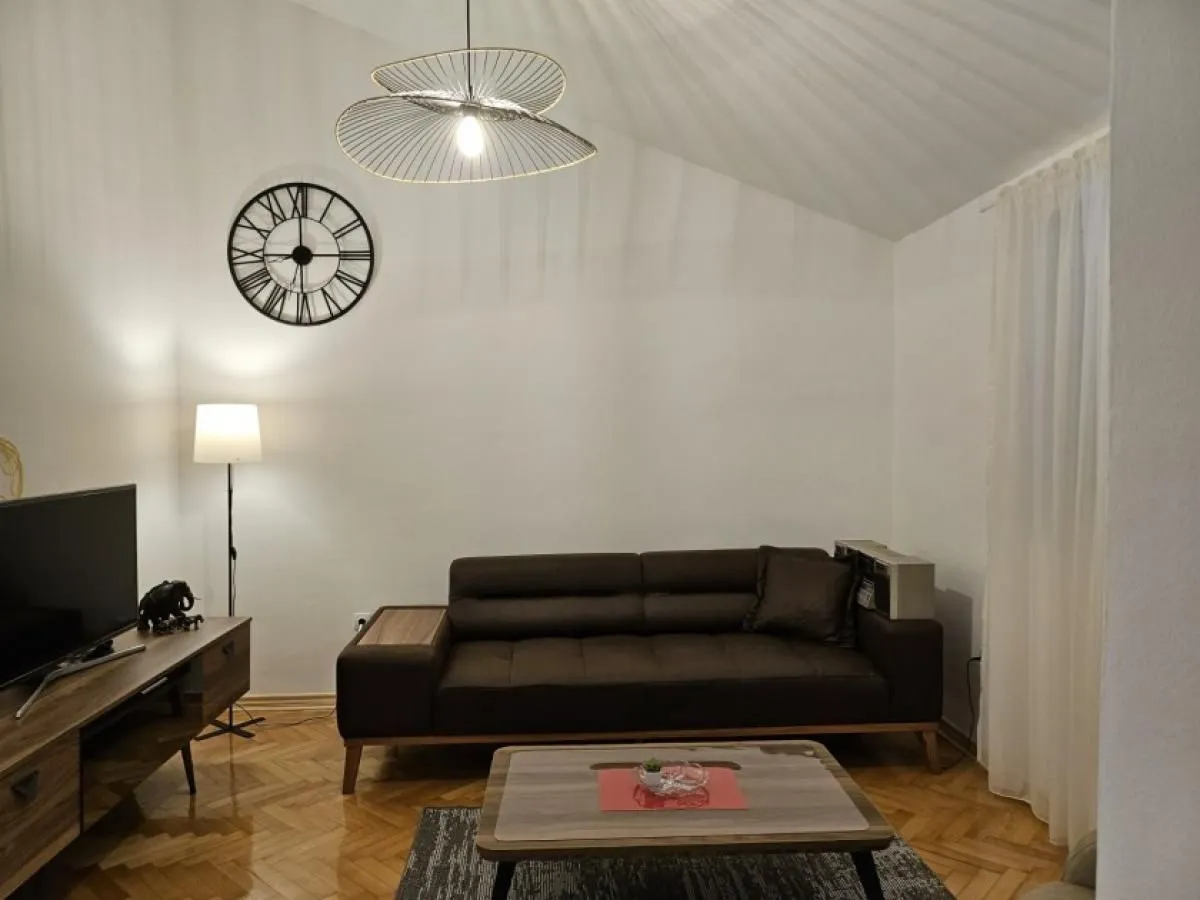 Rent, two bedroom apartment, 72m², Dobrota, Kotor