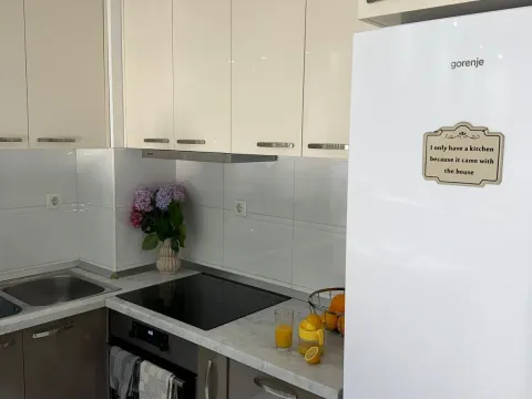 Izdavanje, dvosoban stan, 70m², Momišići, Podgorica - image 7