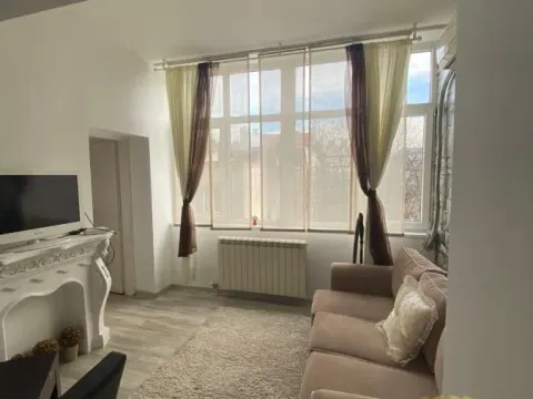Rent, one bedroom apartment, 36m², Slavija, Vračar Sve Podlokacije - image 2