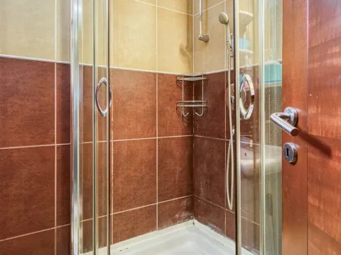 Izdavanje, jednosoban stan, 40m², Budva, Crna Gora - image 9