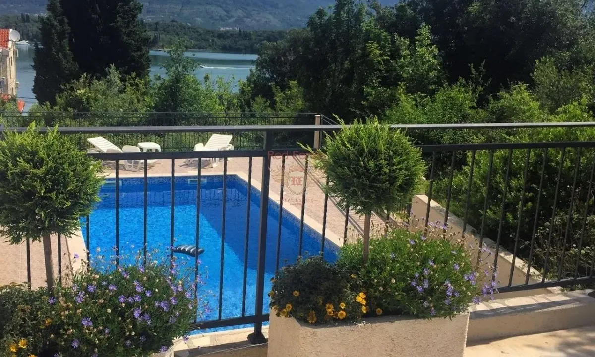 Sale, two bedroom apartment, 98m², Tivat, Crna Gora