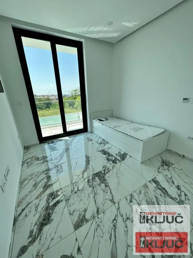 Izdavanje, kuća, 180m², Sremska Kamenica, Petrovaradin