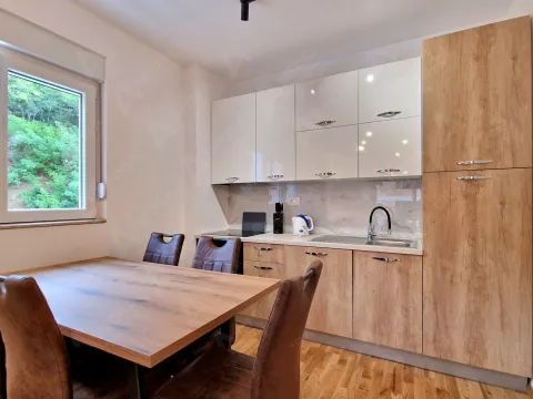 Rent, one bedroom apartment, 44m², Bečići, Budva - image 15