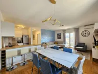 Izdavanje, trosoban stan, 103m², Maslinjak, Budva - image 2