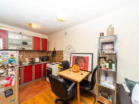 Prodaja, jednosoban stan, 45m², Stari Aerodrom, Podgorica - image 3