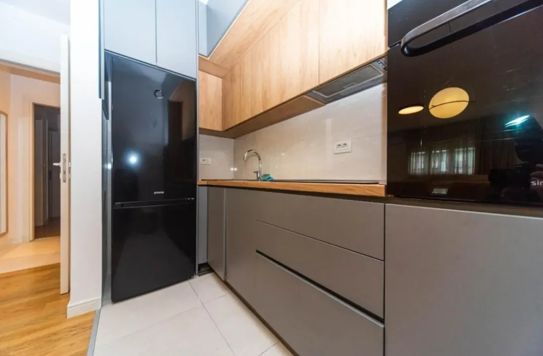 Izdavanje, dvosoban stan, 70m², Central Point, Podgorica