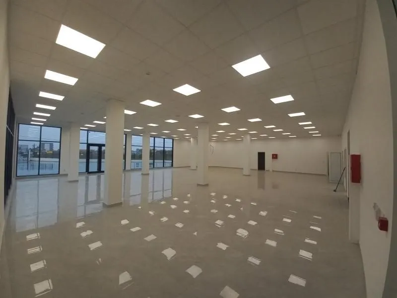 Sale, office space, 3100m², Ledine, Beograd