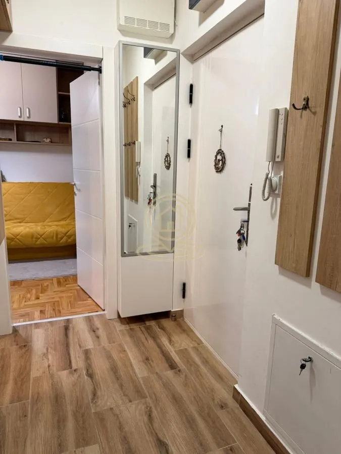 Prodaja, dvosoban stan, 40m², Crveni Pevac, Niš