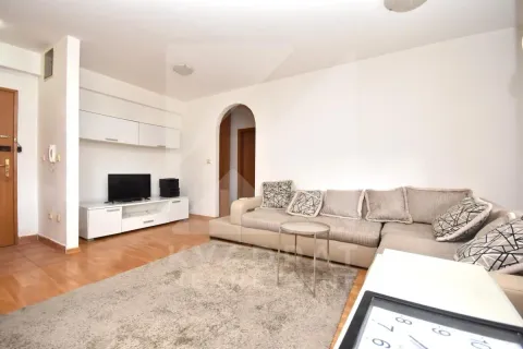 Rent, one bedroom apartment, 50m², Stari Aerodrom, Podgorica - image 4