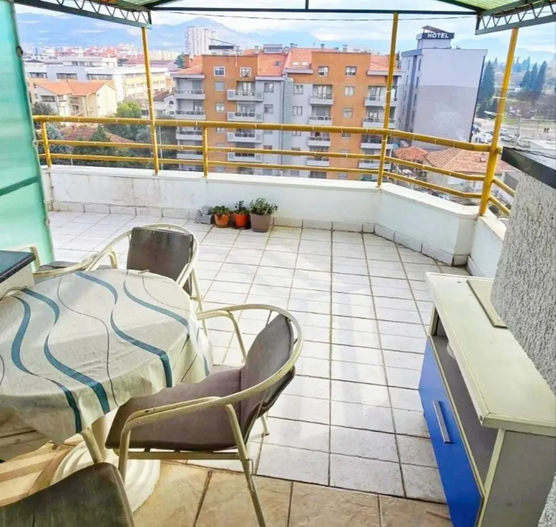 Prodaja, dvosoban stan, 77m², Ljubović, Podgorica