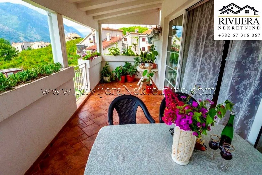 Prodaja, trosoban stan, 220m², Dobrota, Kotor