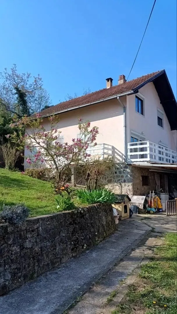 Prodaja, kuća, 197m², Sremska Kamenica, Petrovaradin