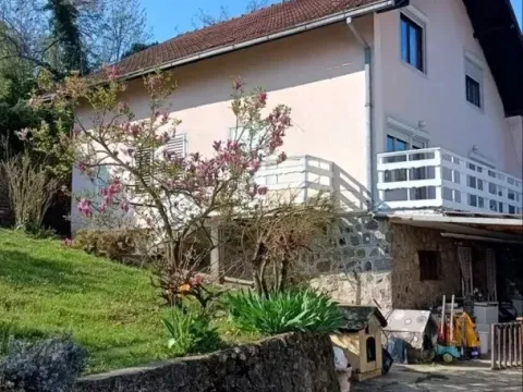 Kuća in Sremska Kamenica