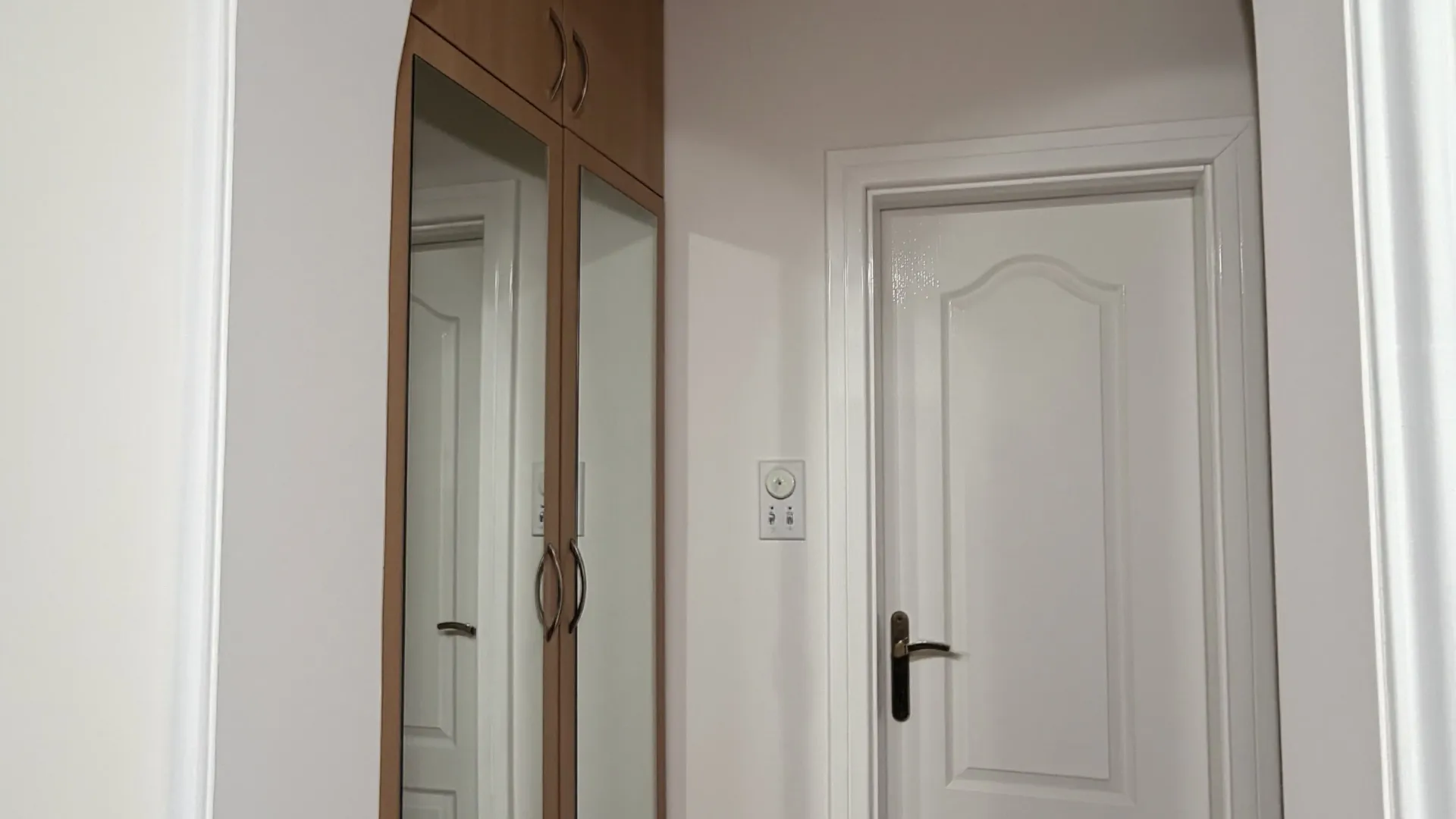 Rent, four bedroom apartment, 120m², Škaljari, Kotor