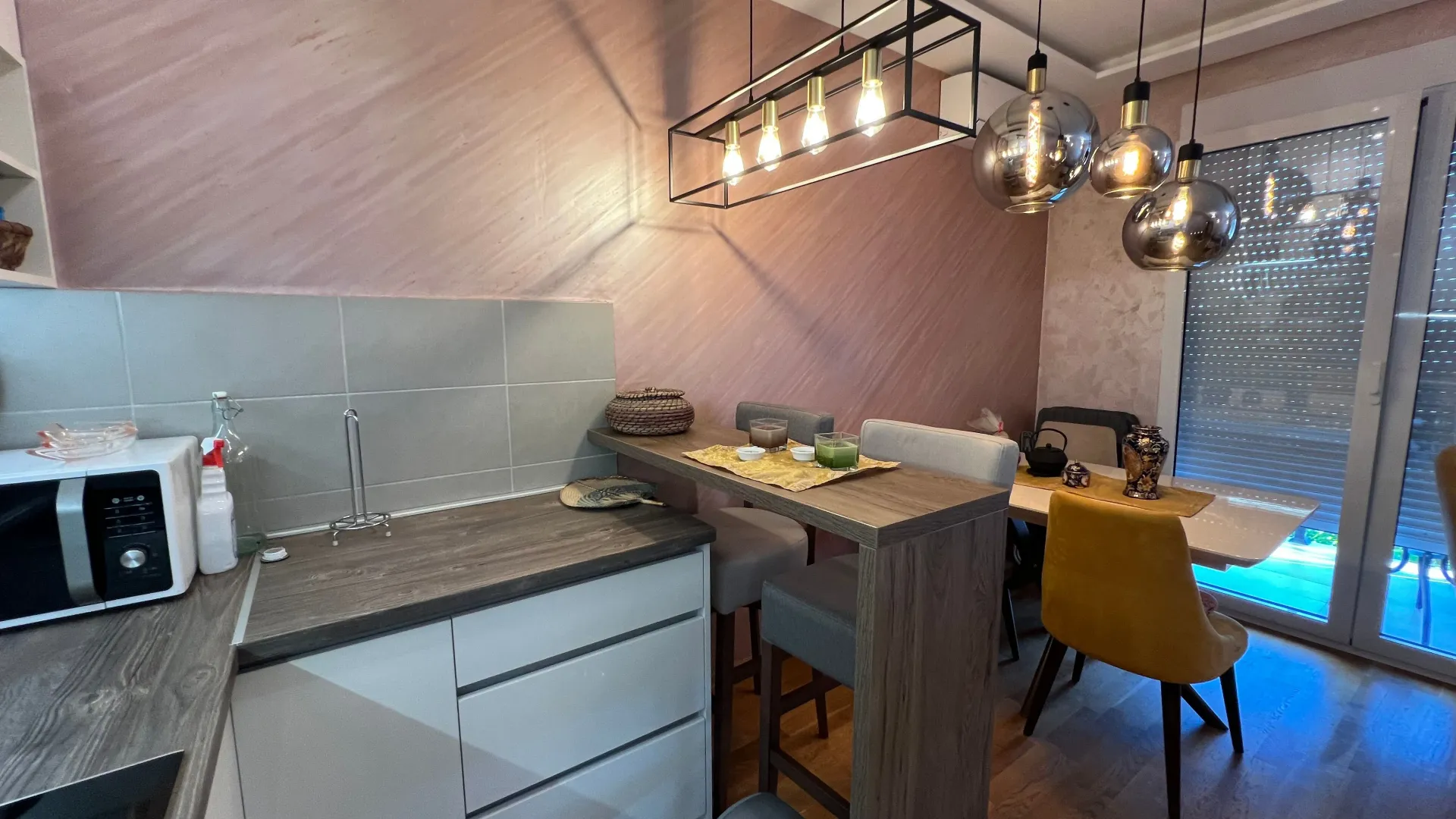 Izdavanje, dvosoban stan, 58m², Dalmatinska ulica, Podgorica