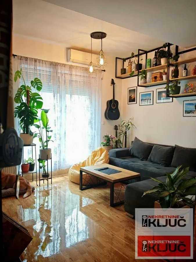 Prodaja, dvosoban stan, 50m², Grbavica, Novi Sad Sve Podlokacije