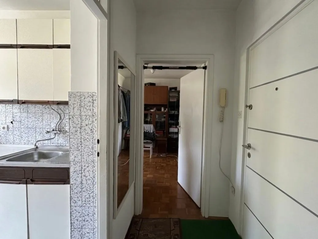 Prodaja, jednosoban stan, 37m², Voždovac Sve Podlokacije, Beograd