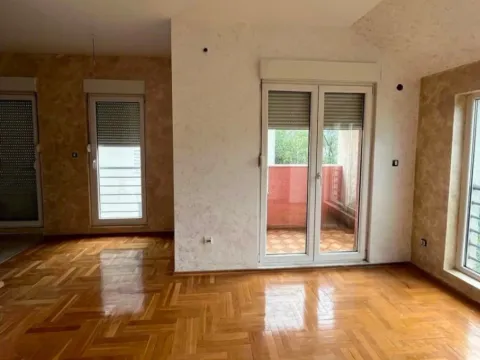 Sale, four bedroom apartment, 156m², Zabjelo, Podgorica - image 5