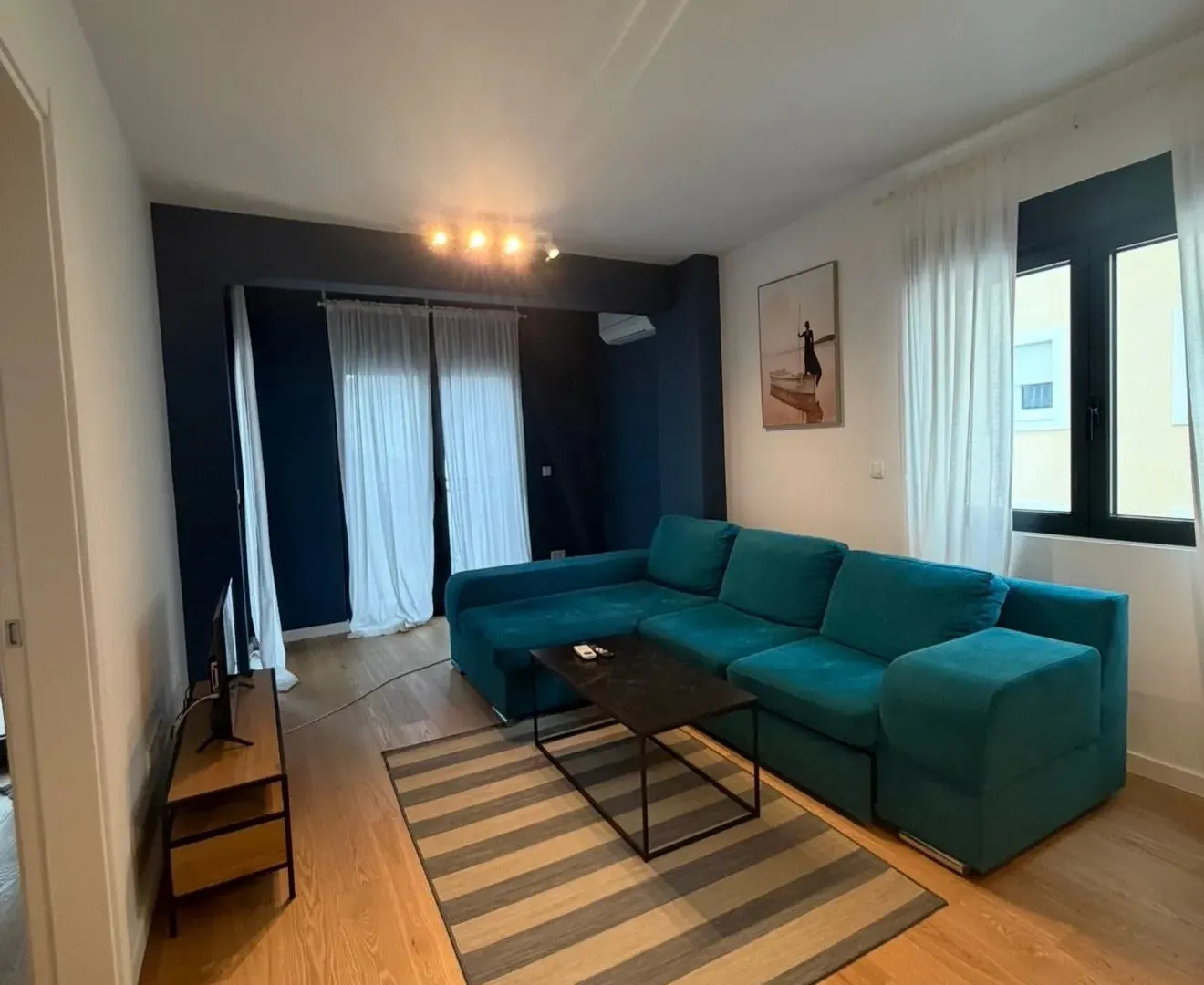 Izdavanje, jednosoban stan, 45m², Bijela, Herceg Novi