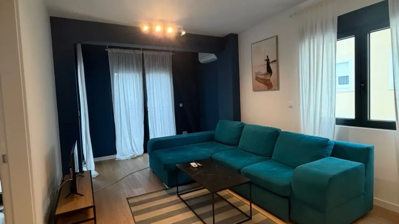 Izdavanje, jednosoban stan, 45m², Bijela, Herceg Novi