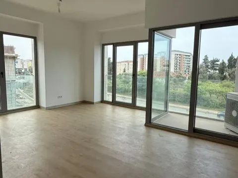 Sale, two bedroom apartment, 74m², Centar, Bar - image 1