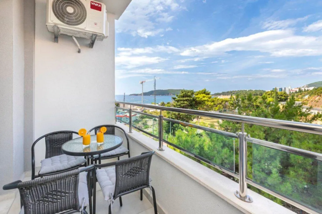 Sale, two bedroom apartment, 55m², Bečići, Budva