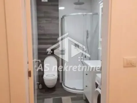 Rent, two bedroom apartment, 40m², Južni Bulevar, Vračar Sve Podlokacije - image 7