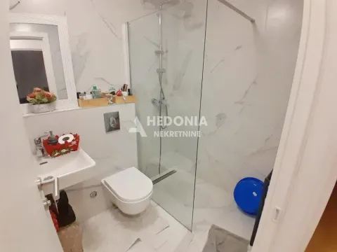 Sale, three bedroom apartment, 70m², Zemun Sve Podlokacije, Beograd - image 8