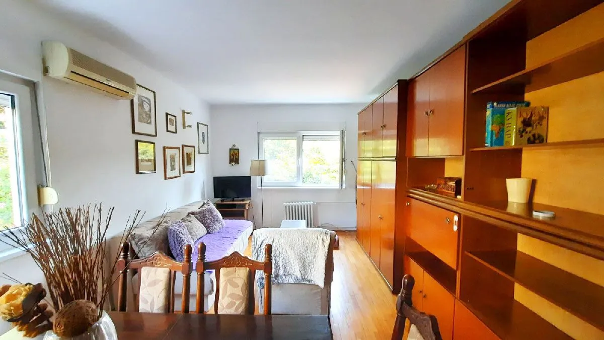 Prodaja, jednosoban stan, 42m², Autokomanda, Voždovac Sve Podlokacije