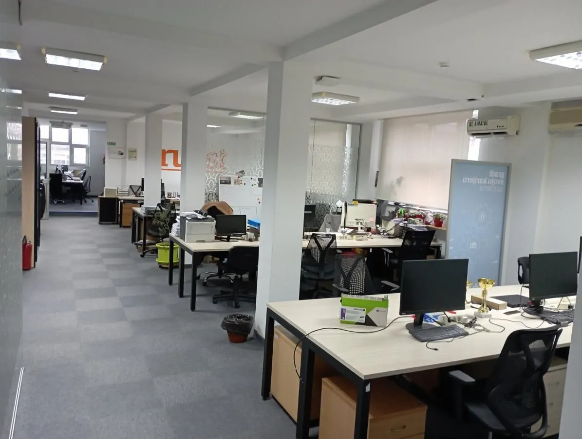 Rent, office space, 1600m², Bezanijska Kosa 1, Bežanijska Kosa Sve Podlokacije
