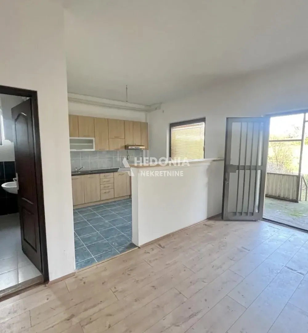 Prodaja, kuća, 278m², Jajinci, Voždovac Sve Podlokacije