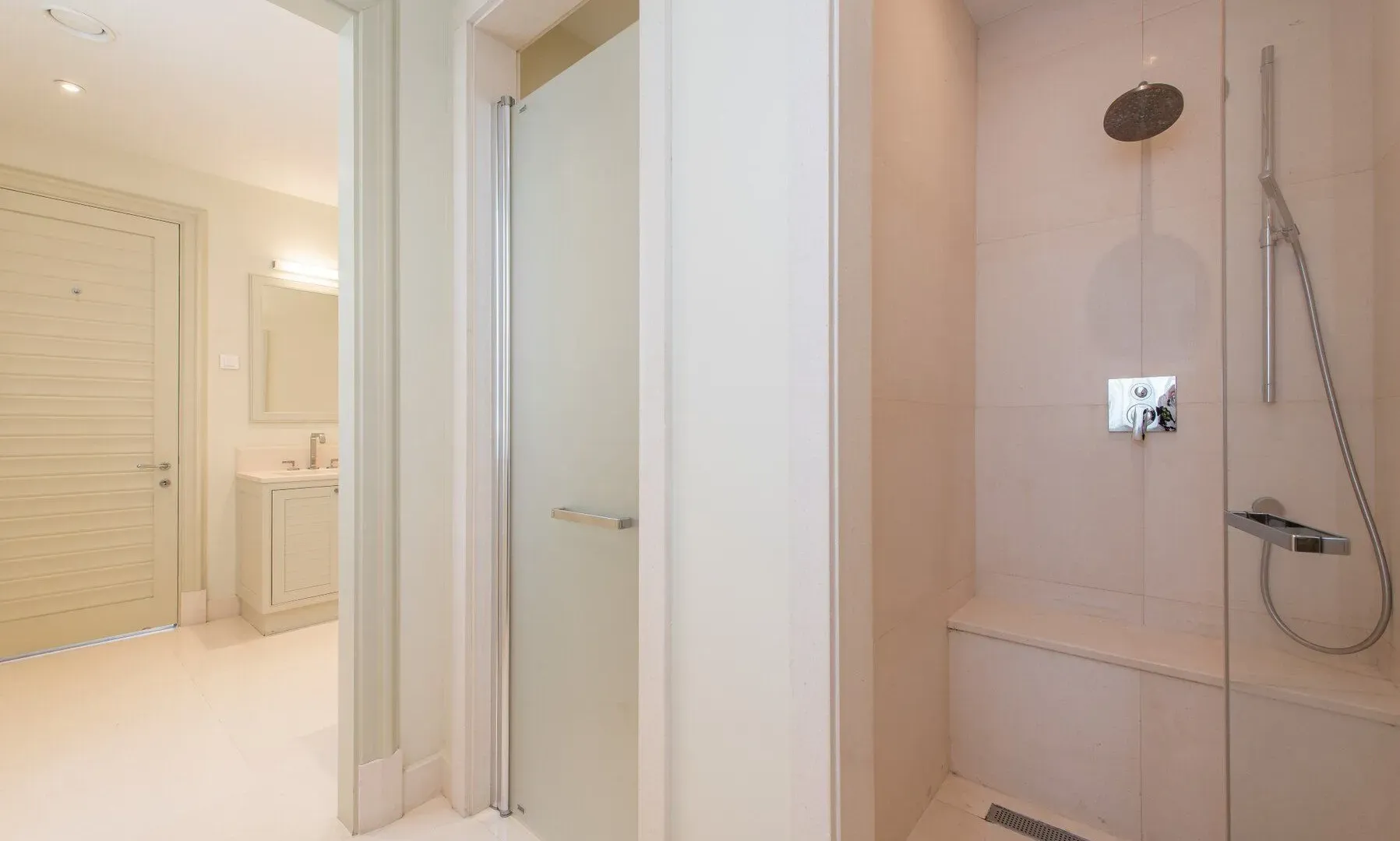 Izdavanje, dvosoban stan, 148m², Porto Montenegro, Tivat