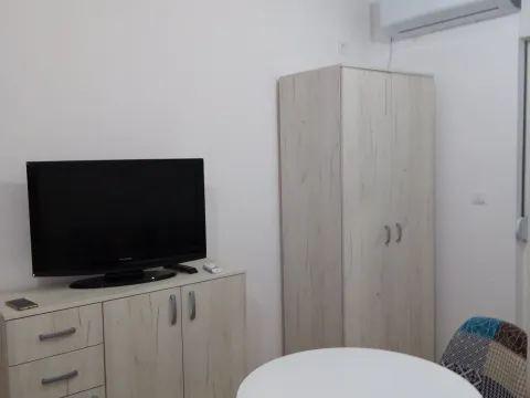 Izdavanje, stan, 27m², Tuški Put, Podgorica - image 3