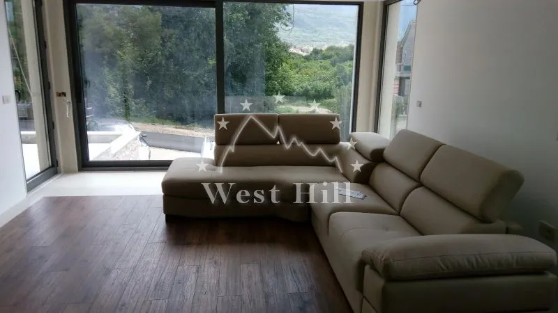 Prodaja, kuća, 470m², Tivat, Crna Gora