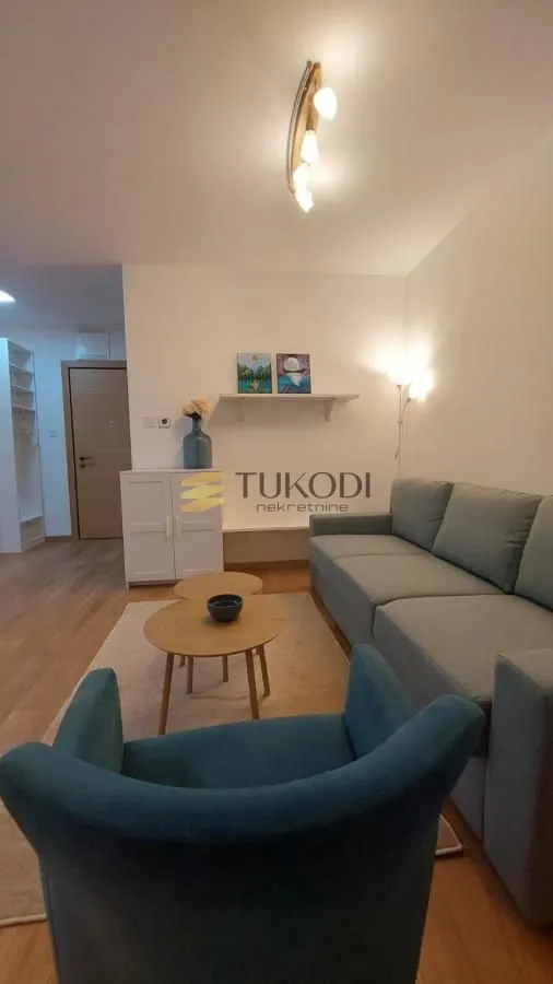 Izdavanje, garsonjera, 30m², Sajmište, Novi Sad