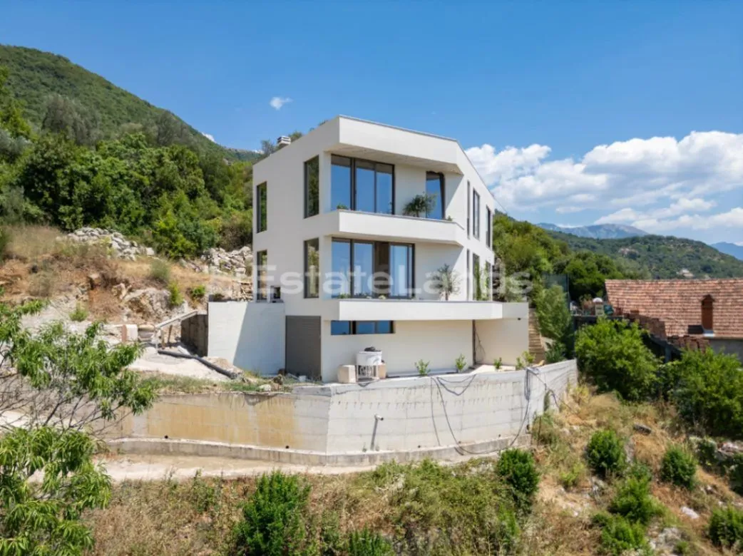 Prodaja, kuća, 400m², Tivat, Crna Gora