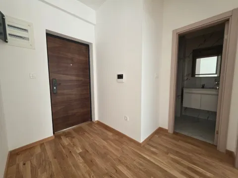 Sale, one bedroom apartment, 43m², Bečići, Budva - image 13