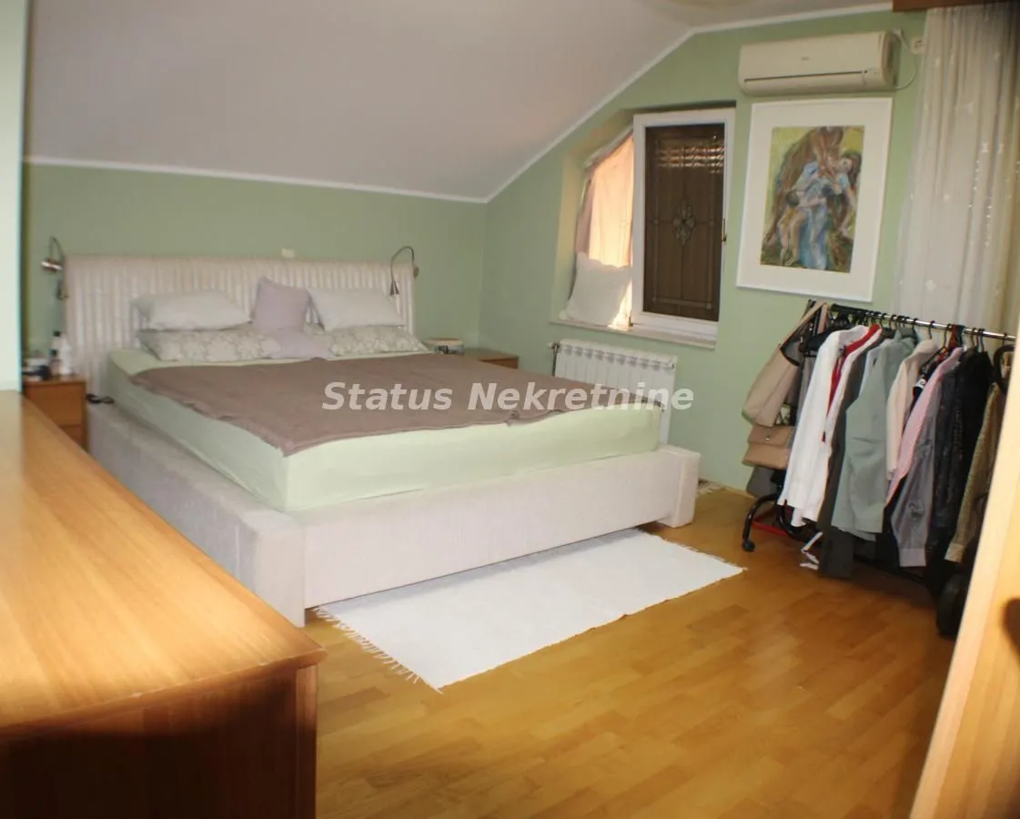 Prodaja, poslovni prostor, 613m², Beočin, Srbija