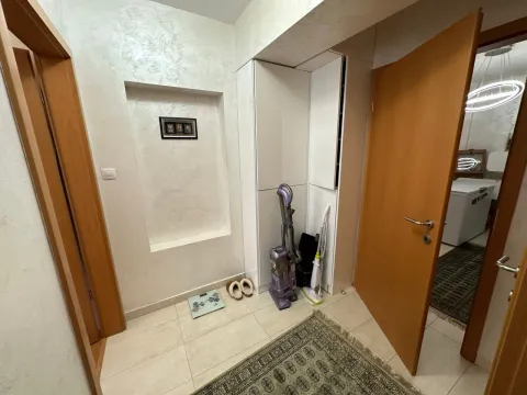 Prodaja, stan, 90m², Budva, Crna Gora - image 10