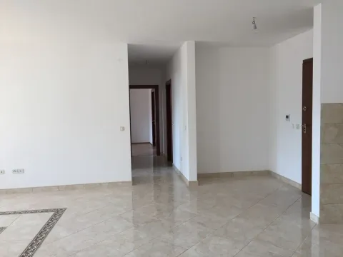 Sale, two bedroom apartment, 103m², Bečići, Budva - image 11