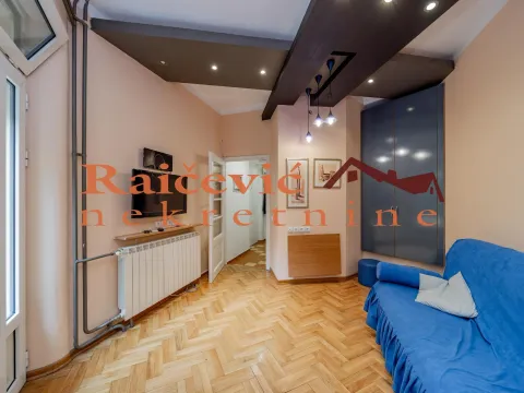 Rent, studio apartment, 35m², Kalenić Pijaca, Vračar Sve Podlokacije - image 8
