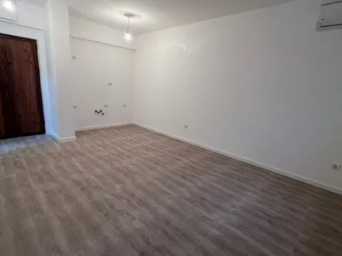 Izdavanje, garsonjera, 25m², Šušanj, Bar - image 3