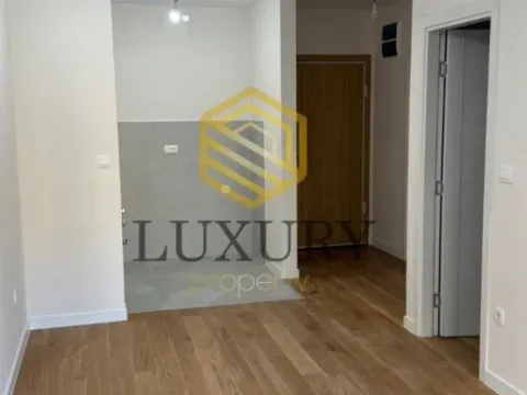 Rent, office space, 43m², Central Point, Podgorica - image 2