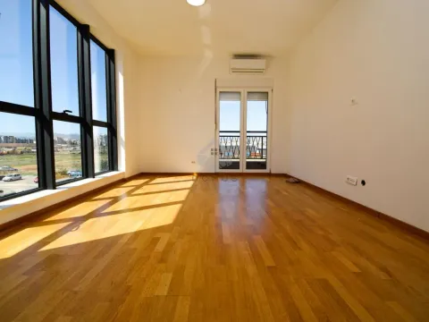 Rent, office space, 74m², Stari Aerodrom, Podgorica - image 3