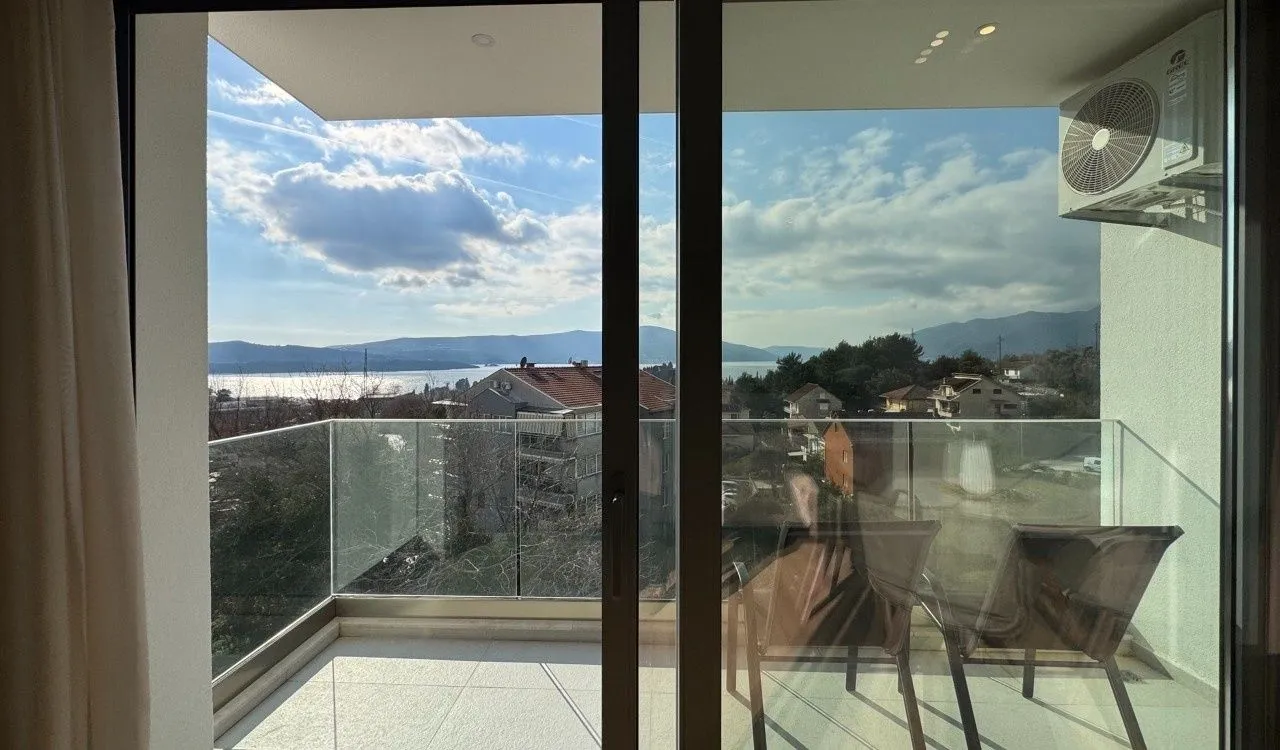 Prodaja, dvosoban stan, 76m², Tivat, Crna Gora