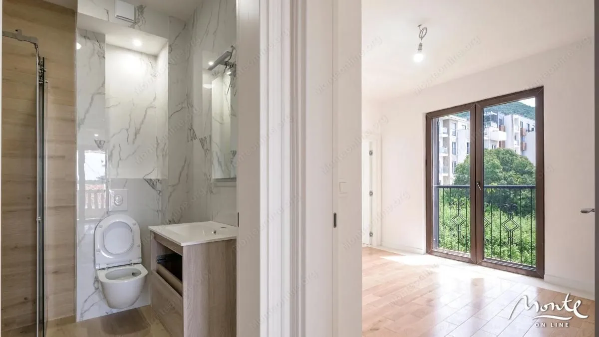 Prodaja, jednosoban stan, 50m², Centar, Tivat