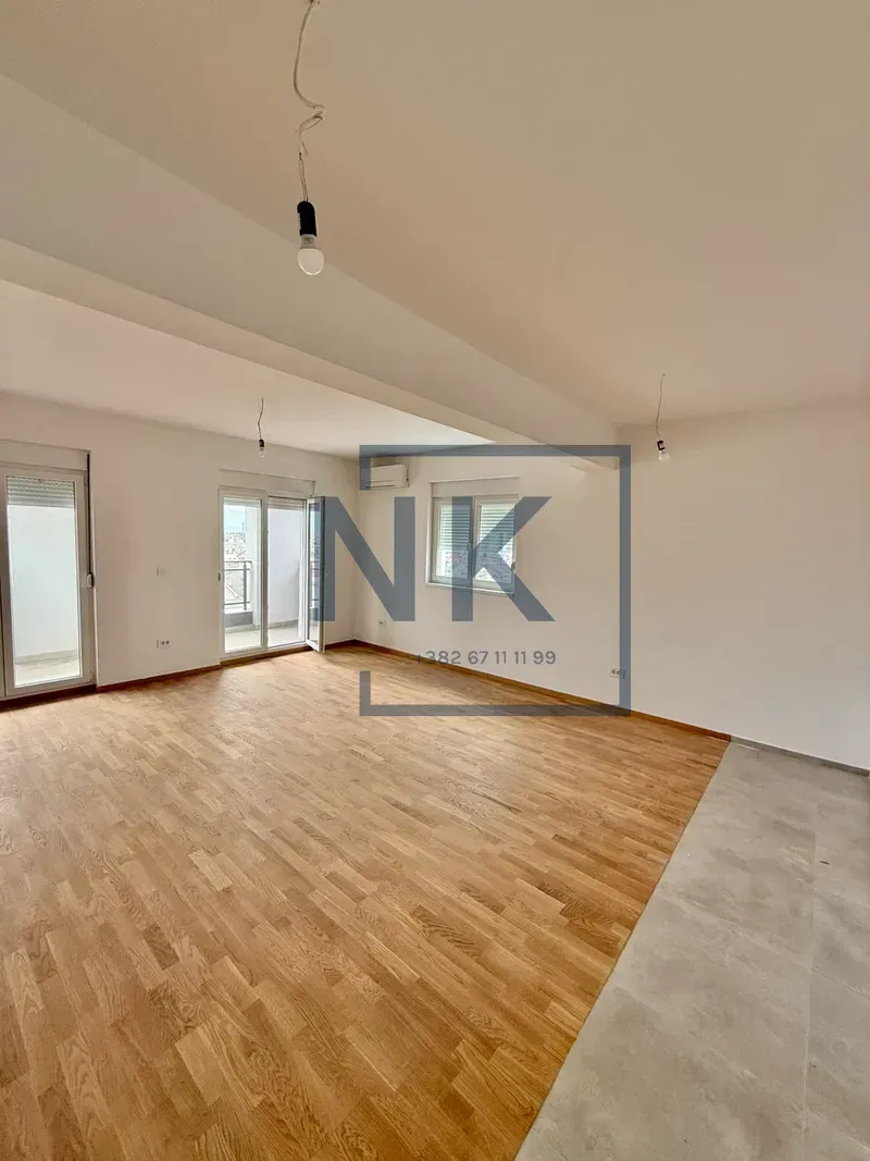 Prodaja, trosoban stan, 106m², Stari Aerodrom, Podgorica