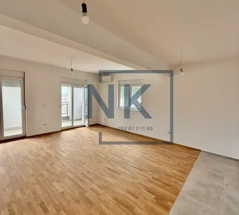 Prodaja, trosoban stan, 106m², Stari Aerodrom, Podgorica