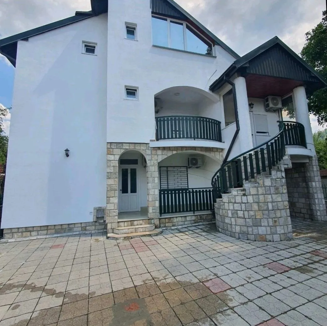 Sale, house, 306m², Centar, Kolašin