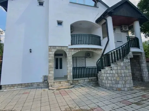 Prodaja, kuća, 306m², Centar, Kolašin - image 5